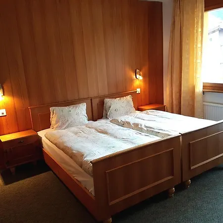 Dom 3* Saas-Grund