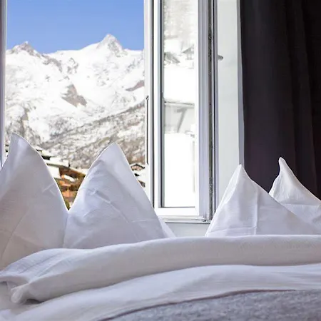 Dom Hotel